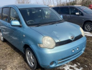 Used Toyota Sienta Mini Van UA-NCP81G (2003)