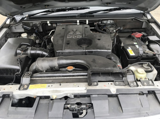 Used Mitsubishi EXCEED STATION WAGON (2008)